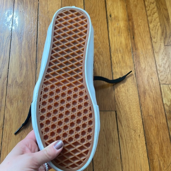 High Top Vans - Picture 2 of 5